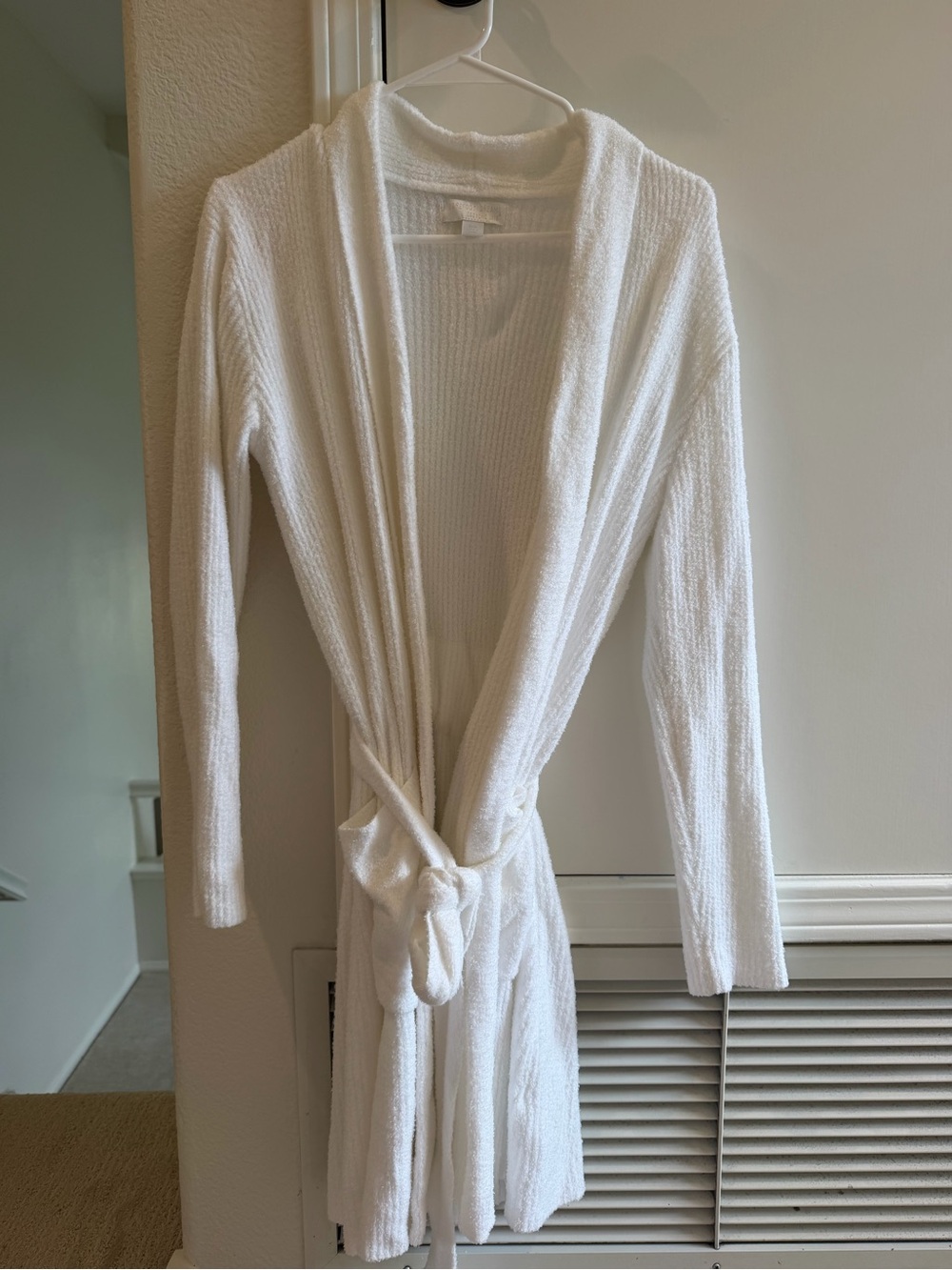 NWOT Barefoot Dreams CozyChic Lite Rib-Knit Robe in White Size Small - Picture 4 of 7